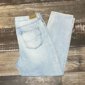 American eagle mom jeans